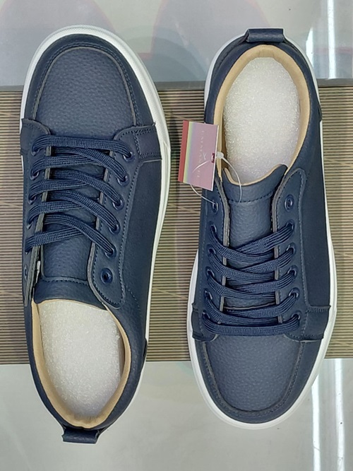Men Casual Sneakers