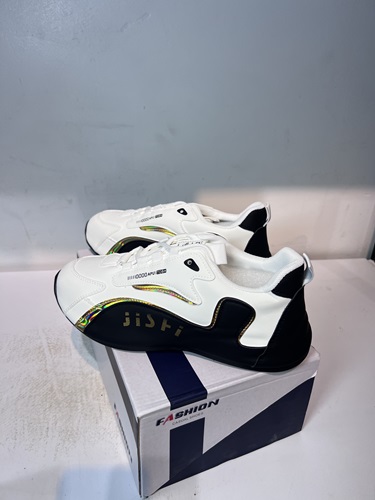 Black/White  Fashion Sneakers(Unisex)