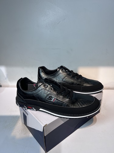 Men Black Shoes