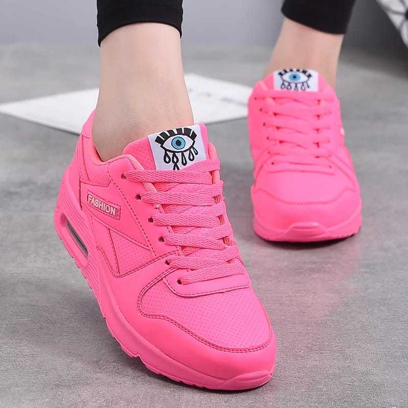 Casual ladies sneakers