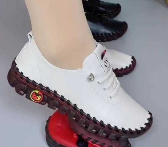 Ladies casual shoes