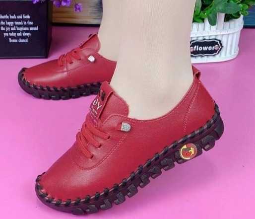 Ladies casual shoes