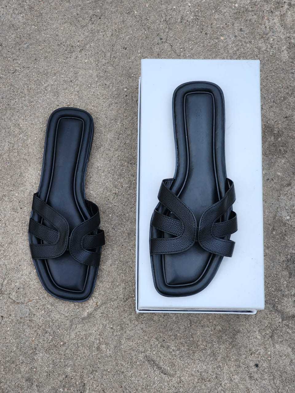 Ladies Slip~on Sandals