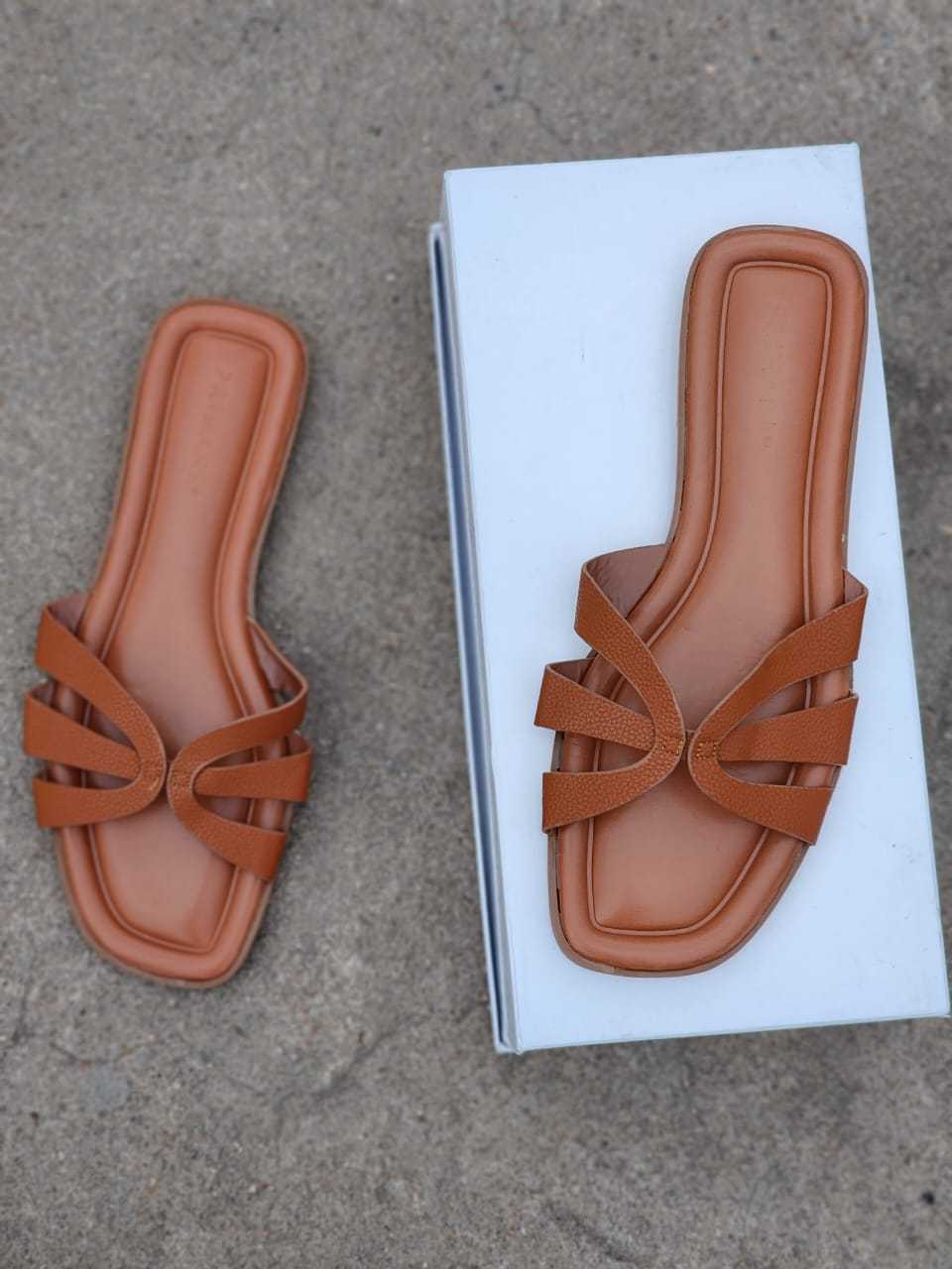 Ladies Slip~on Sandals