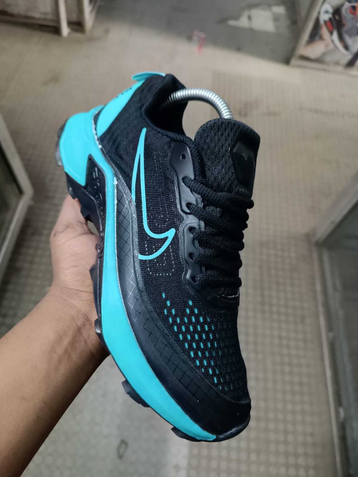 Sneaker Special prices