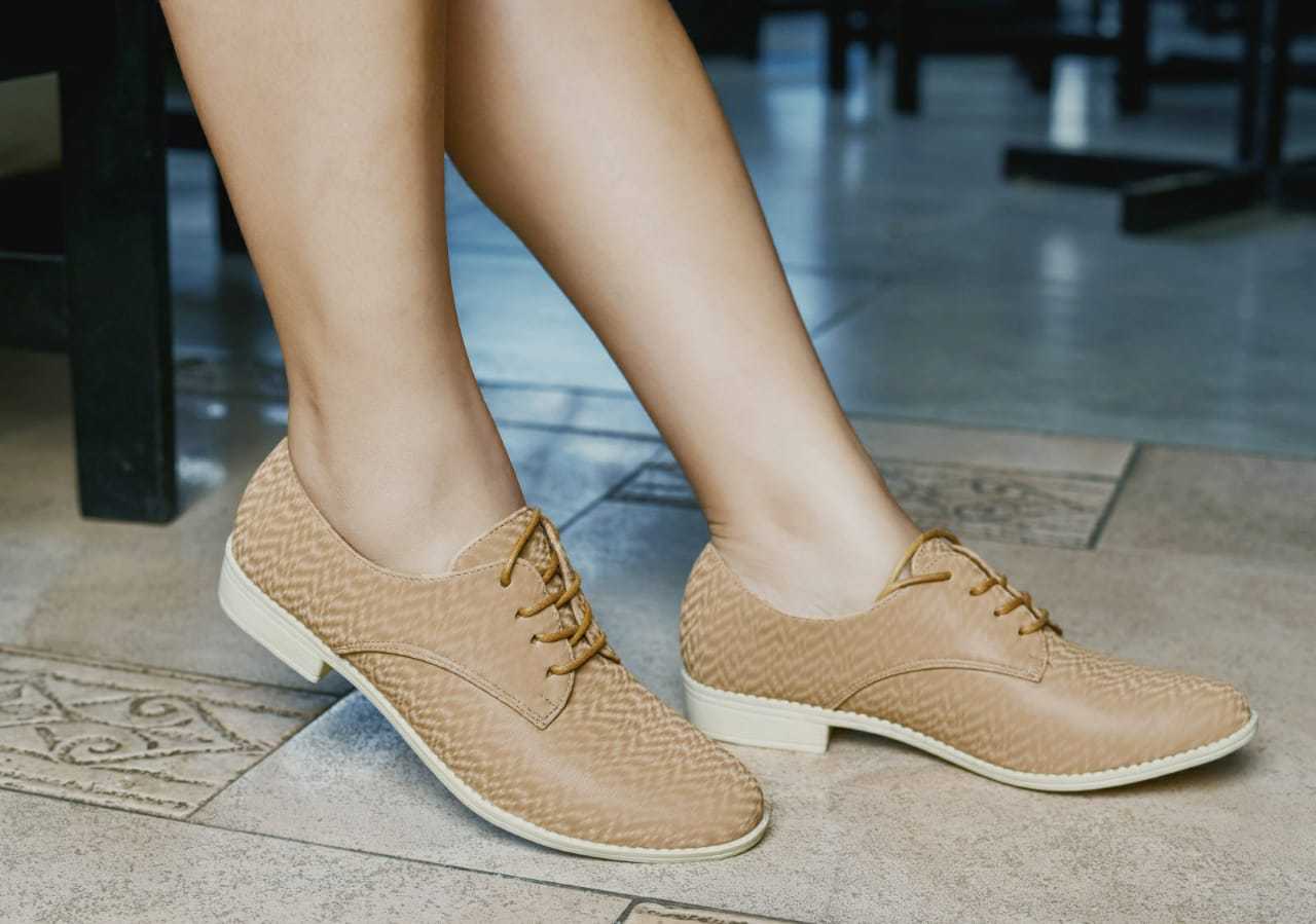 (FABRIC) LACED WHITESOLE BROGUES